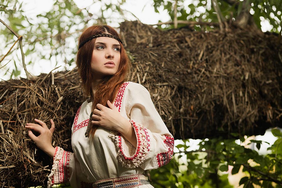 Women in Slavic costumes in Rajamandri