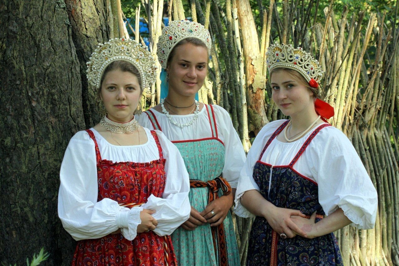 Sexy model Girls in Slavic costumes in Rajamandri