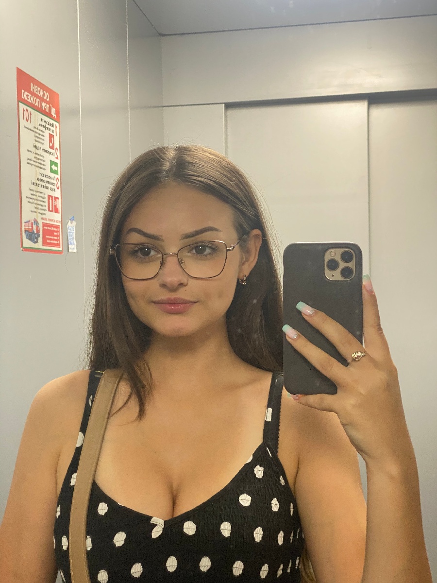 Sexy model Stacy in Rajamandri